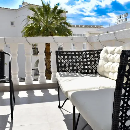 Laura'S Cozy Apartment Larnaca Exterior photo
